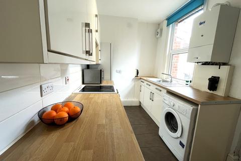 5 bedroom house share to rent, 33b Cemetery Avenue., Ecclesall