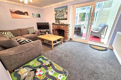 3 bedroom end of terrace house to rent, Hallett Way, Bude, Cornwall, EX23
