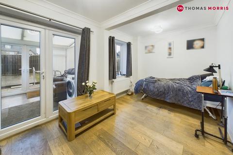 3 bedroom terraced house for sale, Shortmead Street, Bedfordshire SG18