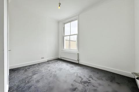 3 bedroom apartment to rent, Jerningham Road, London SE14