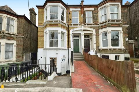 3 bedroom apartment to rent, Jerningham Road, London SE14