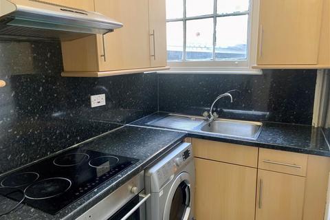 2 bedroom flat to rent, park valley, Nottingham NG7