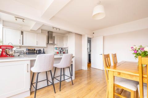 34 Cardinal Avenue, Morden, SM4 4TA