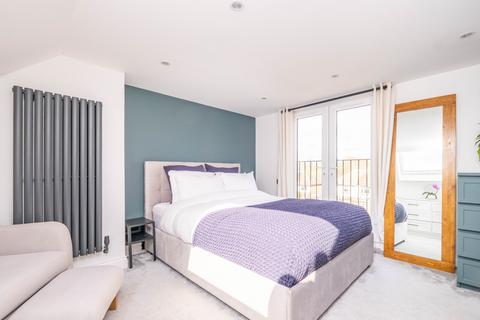 34 Cardinal Avenue, Morden, SM4 4TA