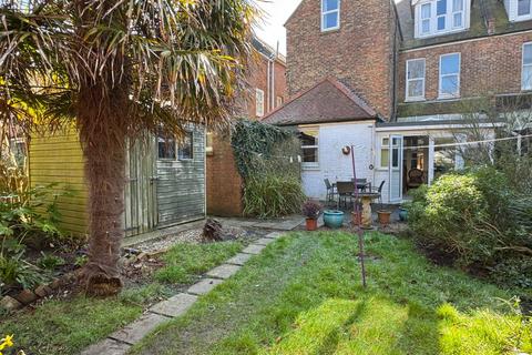 2 bedroom apartment for sale, Bouverie Road West, Kent CT20