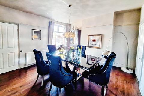 2 bedroom terraced house for sale, Clarendon Road, Greater Manchester SK14