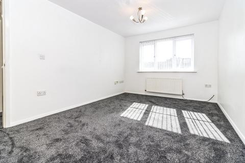2 bedroom apartment to rent, Blueberry Avenue, Greater Manchester M40