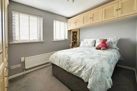 2 bedroom end of terrace house for sale, The Everglades, Gillingham ME7