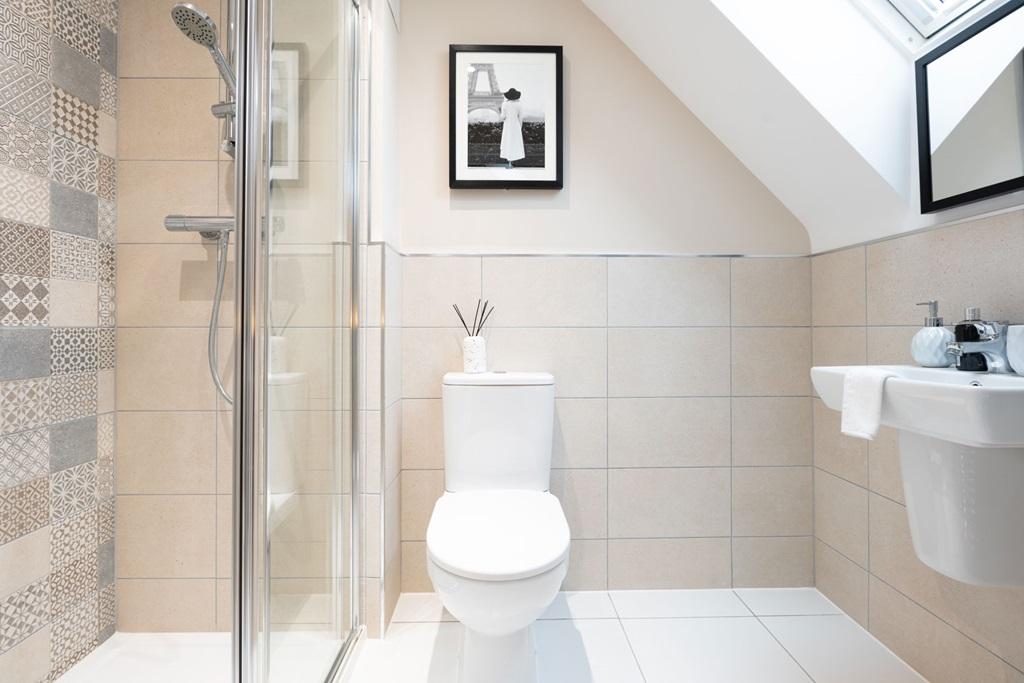 En-suite shower room to the main bedroom