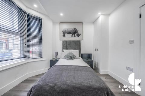 1 bedroom in a house share to rent, Lynton Road South, Gravesend DA11