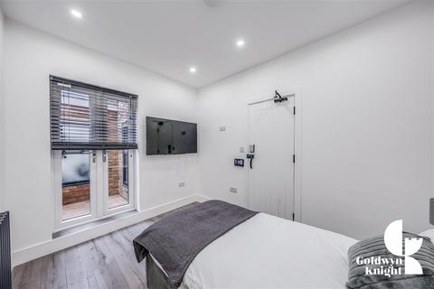 1 bedroom in a house share to rent, Lynton Road South, Gravesend DA11