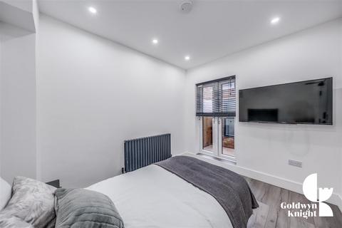 1 bedroom in a house share to rent, Lynton Road South, Gravesend DA11