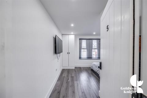 1 bedroom in a house share to rent, Lynton Road South, Gravesend DA11