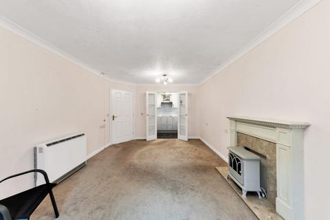 2 bedroom ground floor flat for sale, Fish Hill, Royston SG8