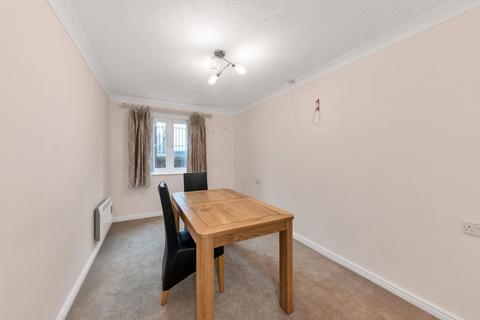 2 bedroom ground floor flat for sale, Fish Hill, Royston SG8