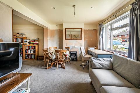 14 Hurstlands, Oxted, RH8 0HG