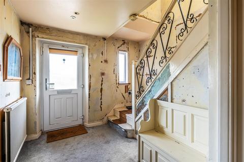 14 Hurstlands, Oxted, RH8 0HG