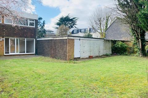 The Knoll, Ealing, W13