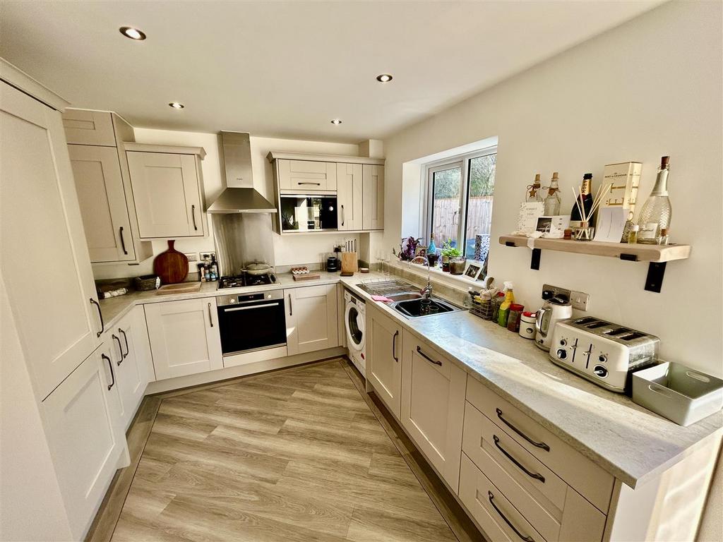 Kitchen.JPG