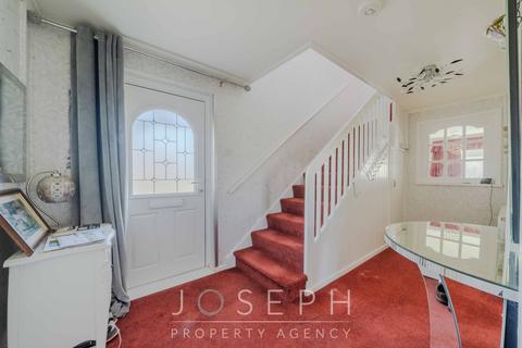 Cherwell Chesapeake Close, Chelmondiston, Ipswich, IP9 1HH