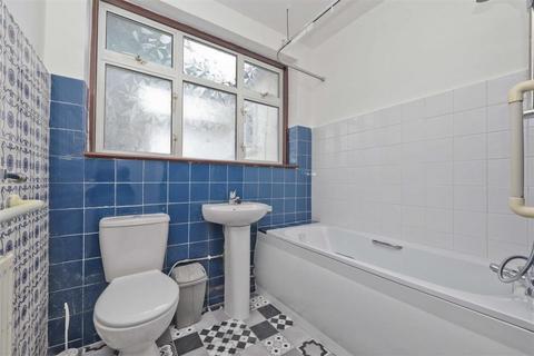 14 Sunnydene Avenue, Ruislip, HA4 6AF