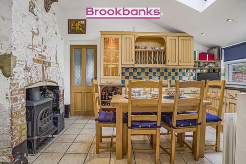2 bedroom semi-detached house for sale, Swanley Village Road, Swanley, Kent, BR8 7NF