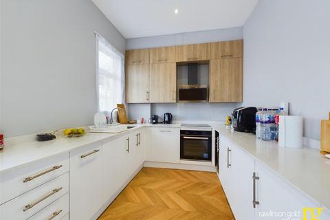 2 bedroom flat for sale, Greenhill Road, Harrow