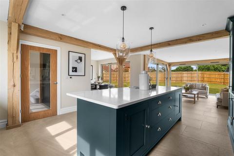 4 bedroom detached house for sale, Williams Orchard, Duck Lane, Welford On Avon