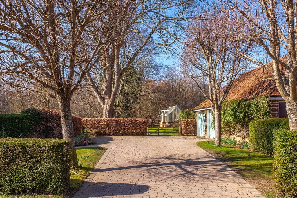 Driveway &amp; Garages