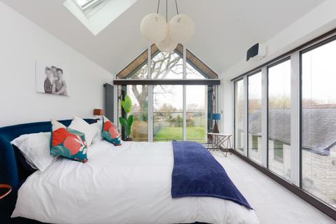 Oakwell House Barton Road, Keinton Mandeville, Somerton, TA11 6EA