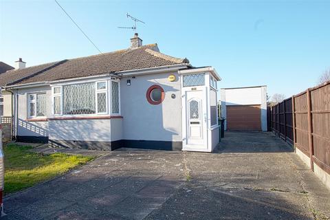 2 bedroom semi-detached bungalow for sale, Kings Crescent, Basildon SS15