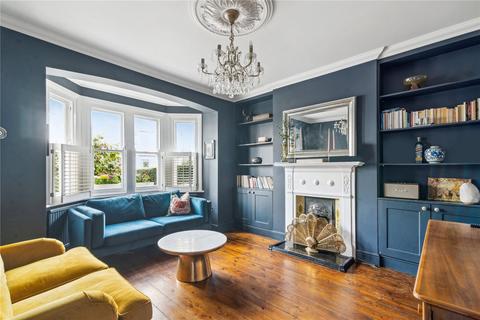 10 Graemesdyke Avenue, London, SW14 7BJ