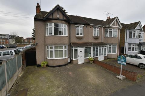 4 bedroom semi-detached house for sale, Linden Street, Romford, Essex