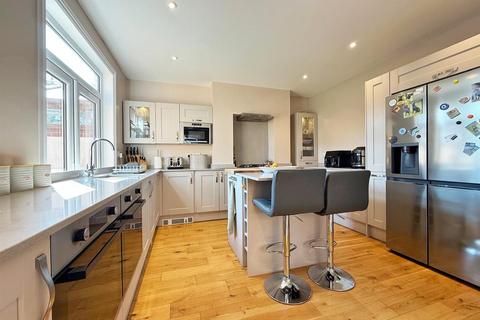 4 bedroom semi-detached house for sale, Belvidere Road, Shrewsbury