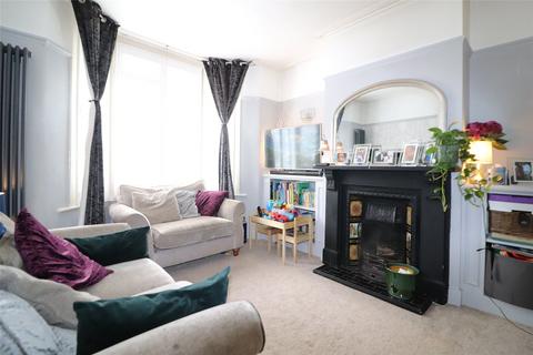 108 Horsa Road, Erith, DA8 1HE