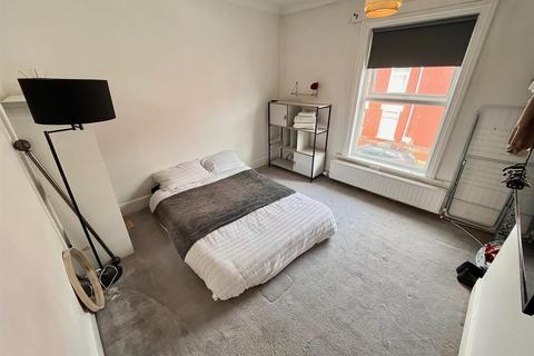 3 bedroom terraced house for sale, Gatacre Road, Great Yarmouth