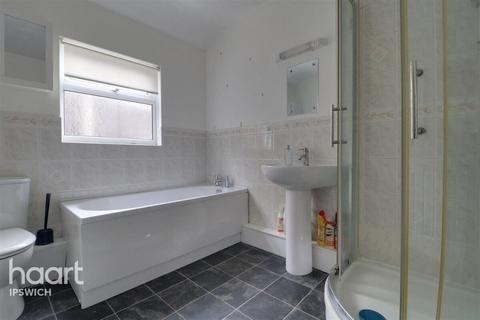 3 bedroom terraced house to rent, Melville Road, Ipswich