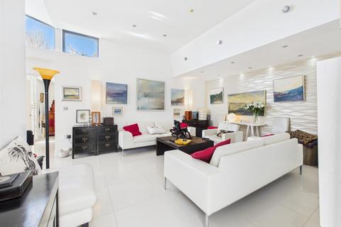 2 bedroom detached bungalow for sale, Bright and Airy 2 bedroom bungalow