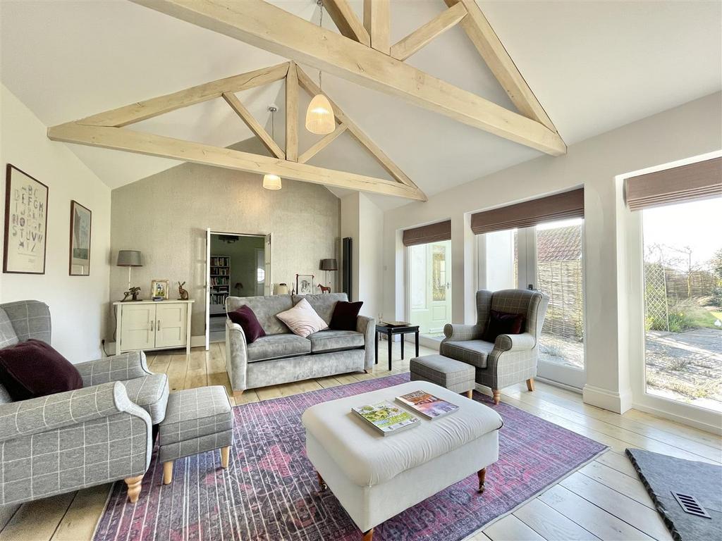 Vaulted living Room
