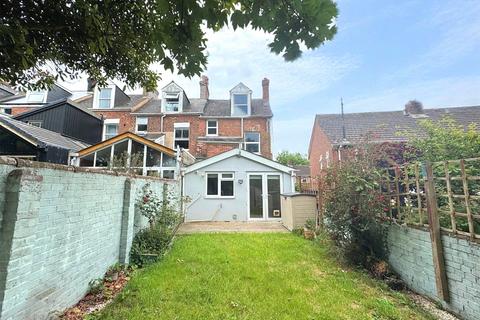 4 bedroom end of terrace house for sale