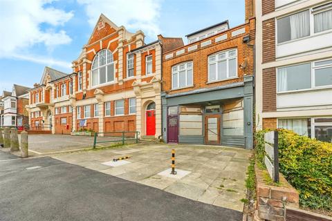 3 bedroom maisonette for sale, ELM ROAD, Leigh-On-Sea