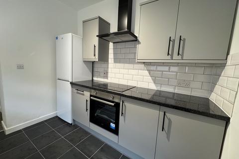 1 bedroom in a house share to rent, Room 3, 4 Rees Terrace, Pontypridd