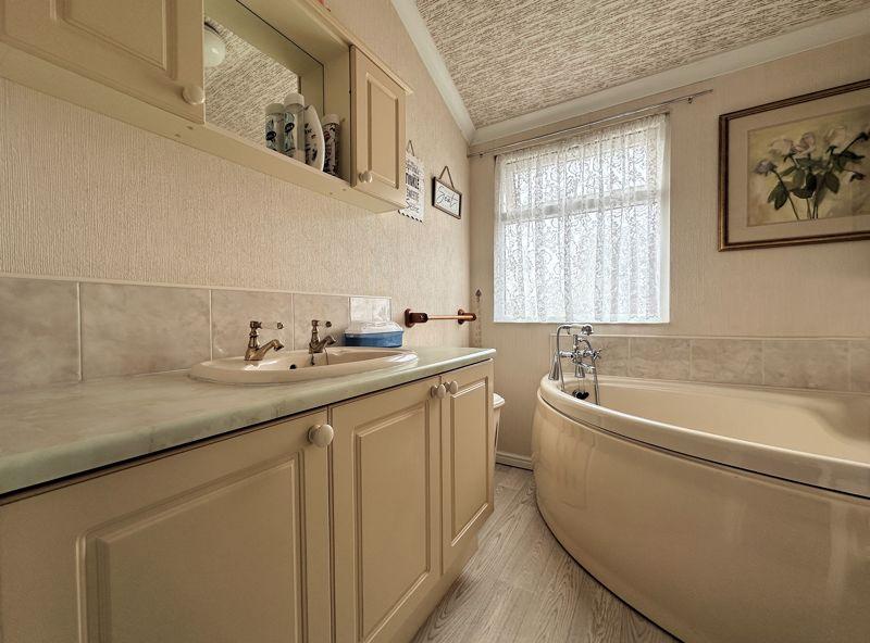 En Suite Bathroom