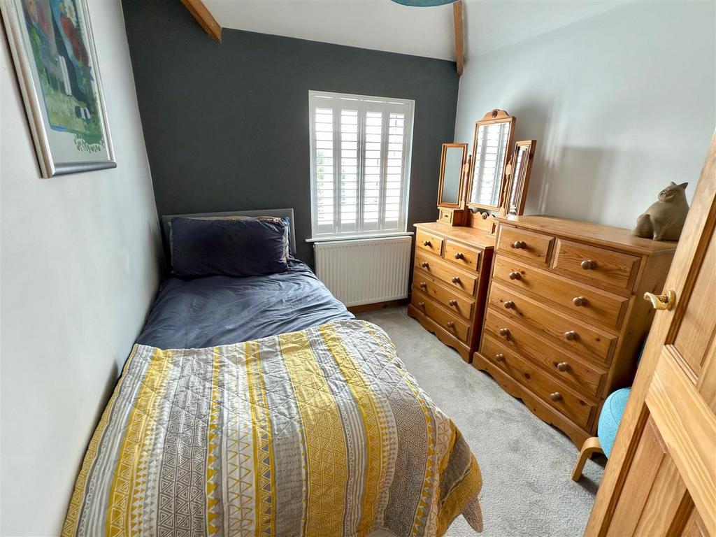 BED 3.jpg