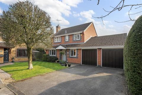 4 bedroom detached house for sale, Payne Close, Chippenham