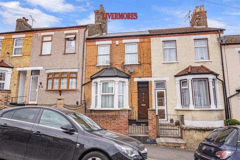 12 Poplar Mount, Belvedere, DA17 6DL