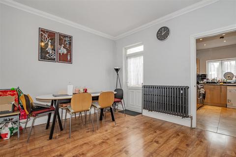 12 Poplar Mount, Belvedere, DA17 6DL