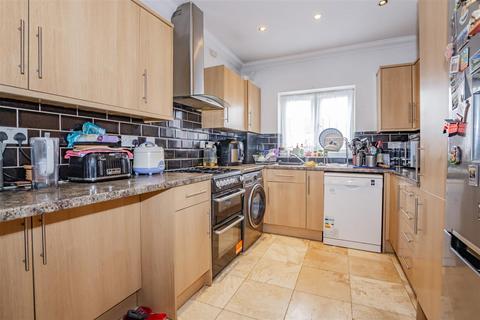 12 Poplar Mount, Belvedere, DA17 6DL