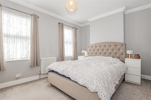 12 Poplar Mount, Belvedere, DA17 6DL