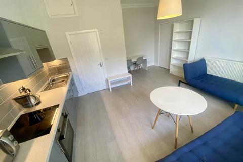 1 bedroom flat to rent, St James Crescent, Uplands, , Swansea